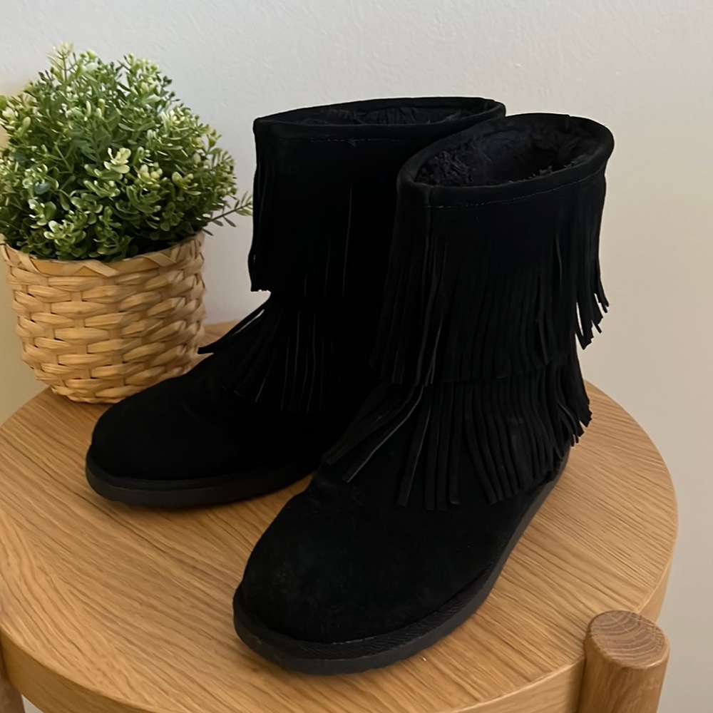Black Tassel Snow Boots